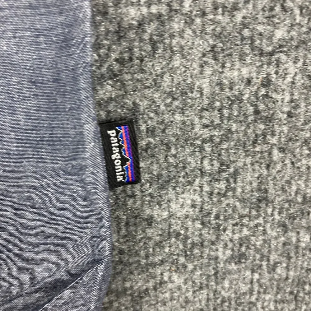 Patagonia Men's Gray Chambray Button-Down Shirt XS Casual Short Sleeve Slim Fit - Picture 2 of 8